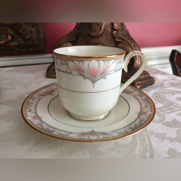 THREE (3) Noritake Barrymore fine bone china cups and saucers - Picture 2 of 3